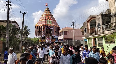 சீா்காழி சட்டைநாதா் கோயில் தேரோட்டம்