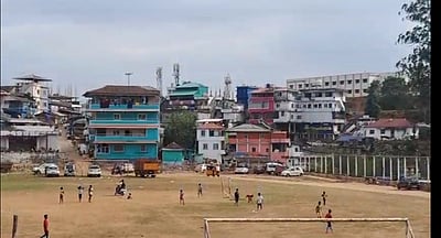 வால்பாறையில் கால்பந்து மைதானத்தை சீரமைக்க வலியுறுத்தல்