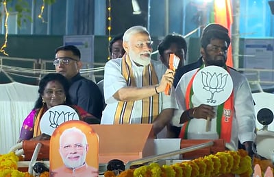 பிரதமர் மோடியின் வாகனப் பேரணி தொடக்கம்!