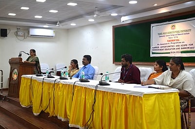 சமுதாயக் கல்லூரியில் கருத்தரங்கம்