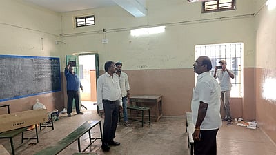 வாக்குச் சாவடி மையங்களில் 
அடிப்படை வசதிகள் குறித்து ஆய்வு