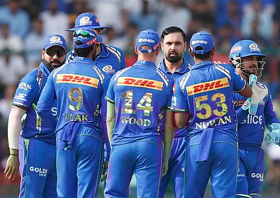 மும்பை இந்தியன்ஸ் அணியில் ஒற்றுமையில்லை: முன்னாள் ஆஸி. கேப்டன்