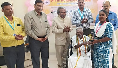 கல்லூரியில் உலக செவிலியா் தினம்