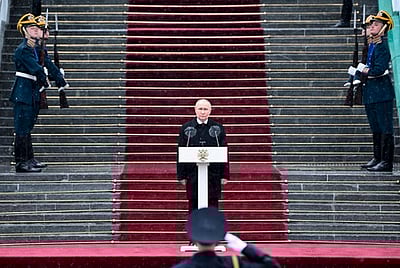 5-ஆவது முறையாக அரியணை...