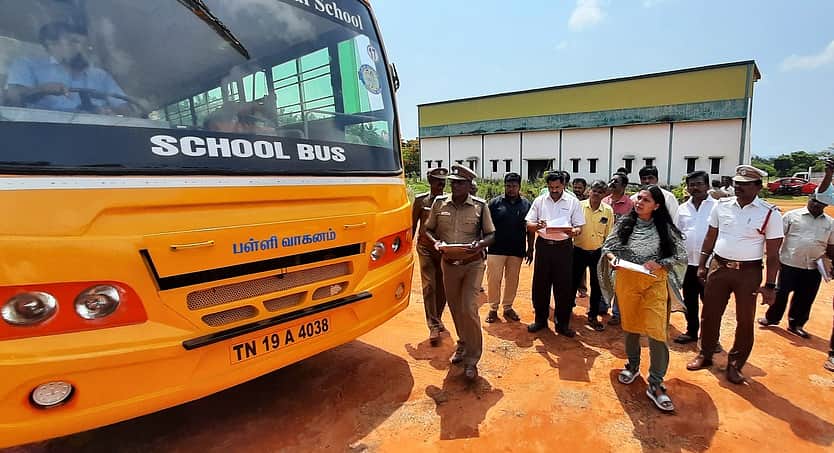 பள்ளிப் பேருந்தில் குழந்தைகளை அனுப்பும் பெற்றோருக்கு ஓர் எச்சரிக்கை!