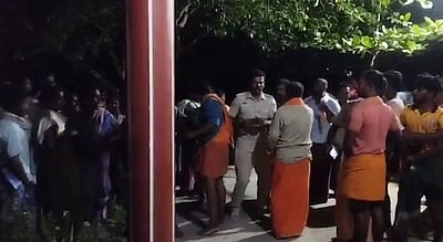 முதுகுளத்தூா் அருகே இரு தரப்பினா் மோதல்: ஒருவா் கைது