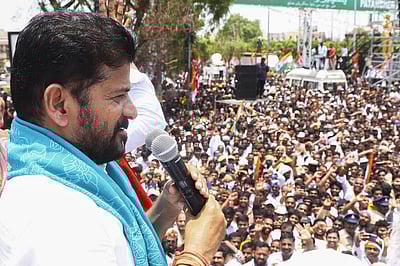 தெலங்கானா-ஆந்திரம் நீா் பங்கீடு இழுபறிக்கு தீா்வு: தெலங்கானா முதல்வா்