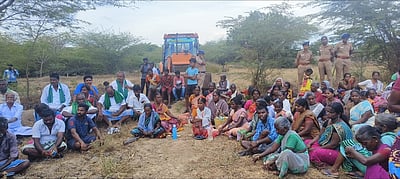 சிபிசிஎல் நிறுவன எல்லை அளவிடும் பணி: தடுக்க முயன்ற விவசாயிகள் கைது  
உண்ணாவிரதப் போராட்டம் வாபஸ்