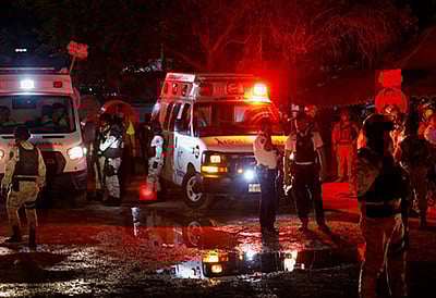 மெக்ஸிகோவில் பிரசார மேடை சரிந்து 6 பேர் பலி, பலர் காயம்!