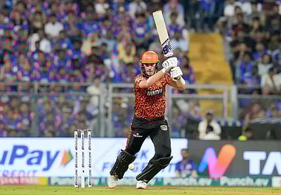 மும்பைக்கு 174 ரன்கள் இலக்கு நிர்ணயித்த ஹைதராபாத்!