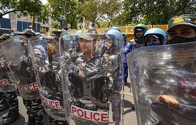 ஆம் ஆத்மி போராட்டம்: தில்லியில் 144 தடை!