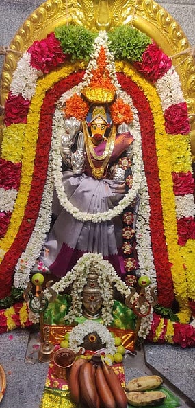 வாராஹி அலங்காரத்தில் மாரியம்மன்