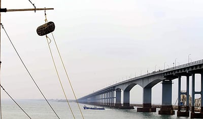 9 துறைமுகங்களில் ஒன்றாம் எண் புயல் எச்சரிக்கை கூண்டு ஏற்றம்