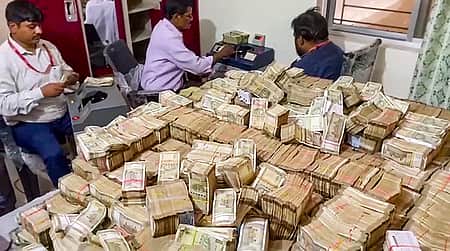 cash photo from pti