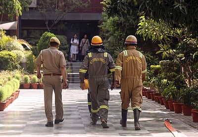 மருத்துவமனைகளுக்கு வெடிகுண்டு மிரட்டல்!