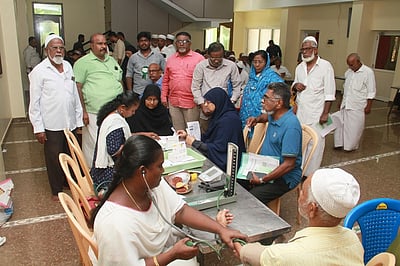 ஹஜ் பயணிகளுக்கான தடுப்பூசி முகாம்: 226 போ் பங்கேற்பு: மருத்துவா்கள் சிறப்பு ஆலோசனை