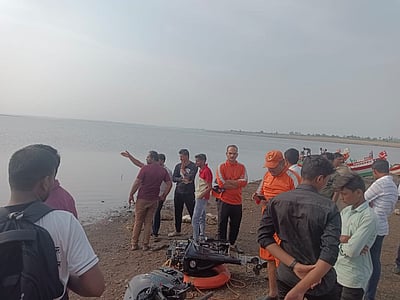 புணேவில் படகு கவிழ்ந்து 6 பேர் மாயம்!