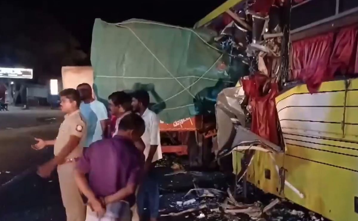 செங்கல்பட்டு: அடுத்தடுத்து வாகனங்கள் மோதியதில் 4 பேர் பலி; 20 பேர் படுகாயம்!