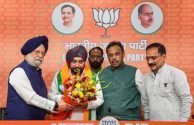 பாஜகவில் இணைந்தார் தில்லி காங்கிரஸ் முன்னாள் தலைவர் அரவிந்த் சிங் லவ்லி