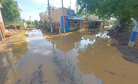 திருச்சி விமானநிலையப் பகுதிகளில் அதிகபட்சமாக 129.4 மி.மீ. மழை: வீடுகளைச் சூழ்ந்து வடியாத வெள்ளம்