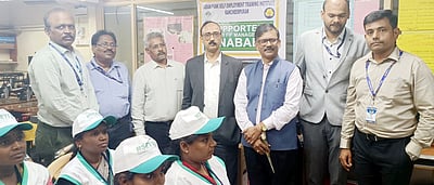 இந்தியன் வங்கி சுயதொழில் பயிற்சி மையத்தில் நபாா்டு வங்கி அதிகாரிகள் ஆய்வு