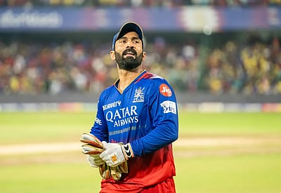 ஆர்சிபி அணியின் பயிற்சியாளராக தினேஷ் கார்த்திக் நியமனம்!