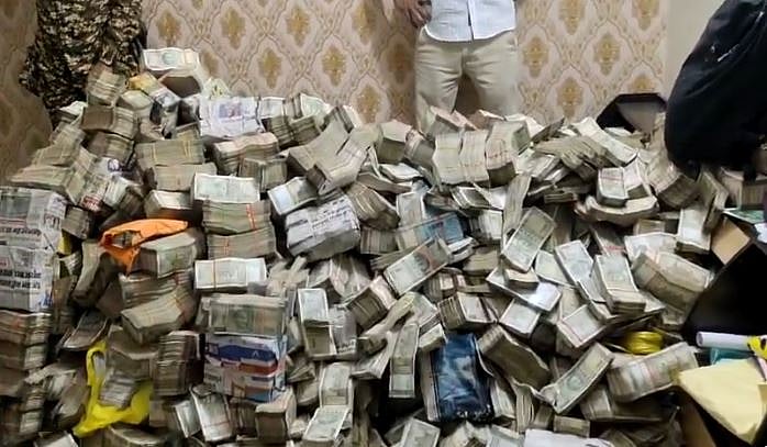 ஜார்க்கண்ட் அமைச்சரின் உதவியாளர் வீட்டில் கட்டுக்கட்டாக பணம்