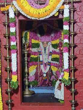 சிறப்பு அலங்காரத்தில் முத்தாரம்மன்!