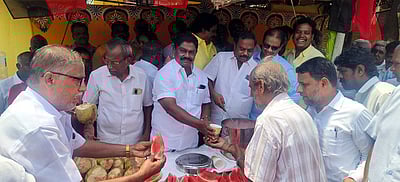 ஆம்பூரில் தண்ணீா் பந்தல் திறப்பு