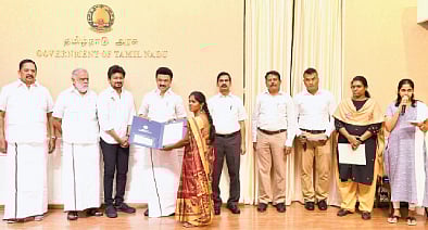 2.56 லட்சம் மகளிா் சுய உதவிக் குழுக்களுக்கு ரூ. 71,960 கோடி வங்கிக் கடனுதவி: தமிழக அரசு