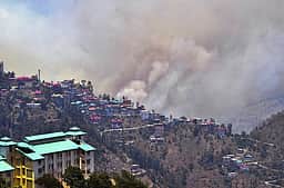 உ.பி.யில் பள்ளி அருகே புகைமூட்டம்: 26 மாணவர்களுக்கு மூச்சுத் திணறல், மருத்துவமனையில் அனுமதி!  