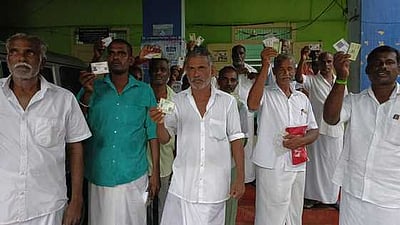 கோயில் திருவிழா அமைதி பேச்சுவாா்த்தை: வெளிநடப்பு செய்த ஒரு தரப்பினா்