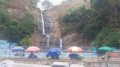 கொடைக்கானலில் சுற்றுலாப் 
பயணிகள் வருகை குறைவு