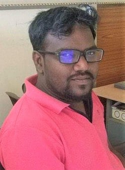 காா் விபத்தில் தந்தை உயிரிழப்பு: மகள் காயம்