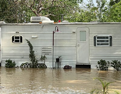 தொடரும் அபாயம்: வெள்ளத்தில் சிக்கிய 600 பேர் மீட்பு!