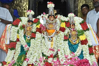 பழனி பெரியநாயகியம்மன்
கோயிலில் திருக்கல்யாணம்