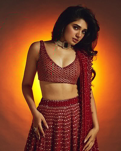 ஒளி எங்கு போகும்? கிருத்தி ஷெட்டி..