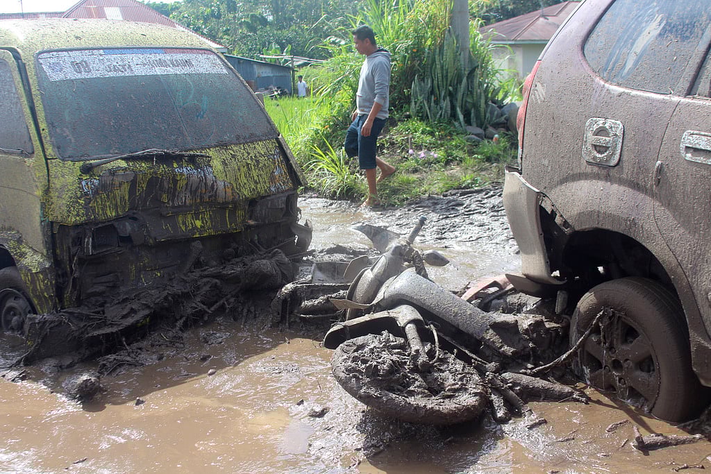 வெள்ளத்தால் பாதிக்கப்பட்டுள்ள அகேம்