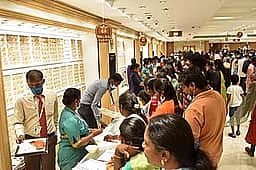 தங்கம் விலை சவரனுக்கு ரூ. 800 உயர்வு! வெள்ளி விலை?