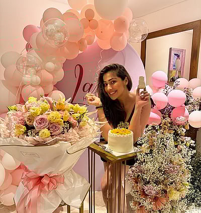 பிறந்தநாள் கொண்டாட்டத்தில் ராய் லட்சுமி!