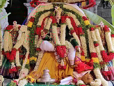 கிருஷ்ணகிரி லட்சுமி நரசிம்ம சுவாமி கோயிலில் திருக்கல்யாணம் உற்சவம்