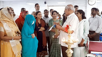 சங்கரா மருத்துவமனைக்கு 
2 டயாலிசிஸ் கருவி நன்கொடை