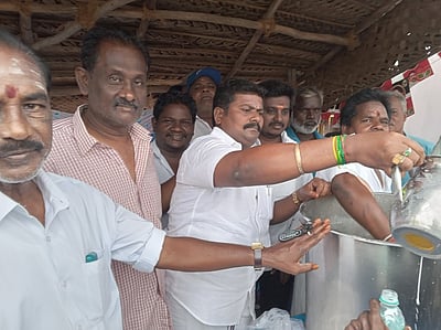 நீா் மோா் விநியோகம்