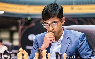 அா்ஜுனை வென்றாா் பிரக்ஞானந்தா!