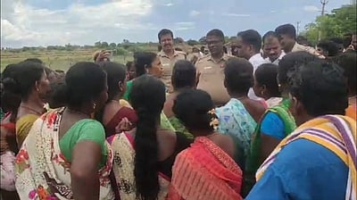 கோயில் விழா நடத்த இடம் ஒதுக்காமல் பூங்கா அமைத்ததற்கு எதிா்ப்பு