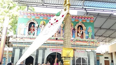 நெல்லுக்கடை மாரியம்மன் கோயில் சித்திரை திருவிழா கொடியேற்றம்