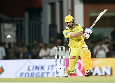 எம்.எஸ்.தோனியை விளையாடக் கூடாது எனக் கூற ஒரு காரணமுமில்லை: முன்னாள் இந்திய வீரர்