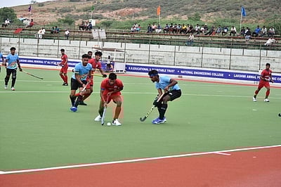 ஹாக்கி போட்டி: சென்னை, போபால், அணிகள் வெற்றி