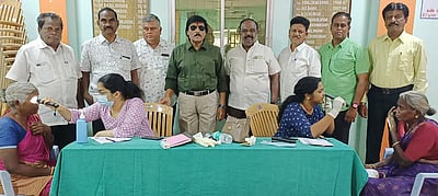 இலவச கண் சிகிச்சை முகாம்