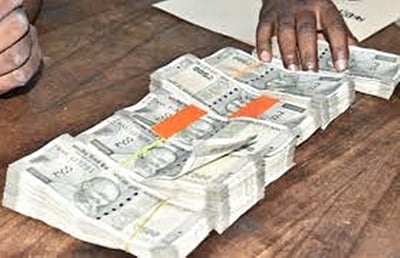 ஆம்பூரில் ஹவாலா பணம் ரூ.17 லட்சம் பறிமுதல்?